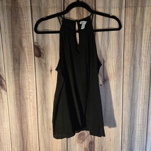 Elegant Black Key Hole Halter Top